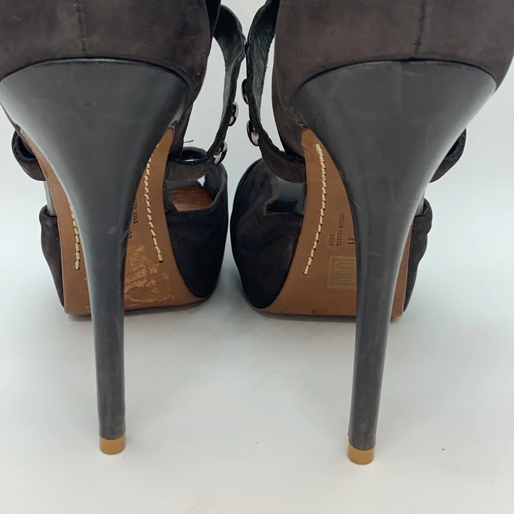 Schutz *Flawed Open Peep Toe Platform Heels Brown 10B Buckle Stud Pearl Accents